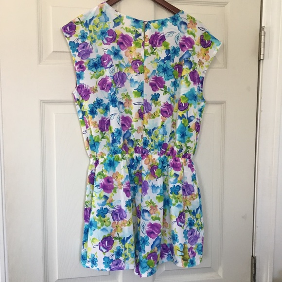 One Clothing watercolor floral print romper Size M - Picture 3 of 5